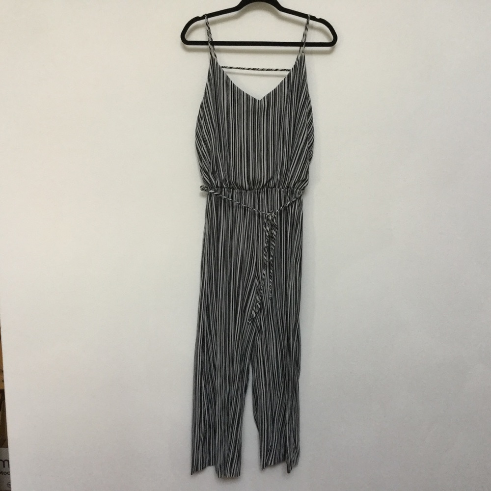 Xhilaration Black White Striped Thin Strap Wide Leg Jumpsuit Size Large Spring